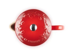 Le Creuset Holly Collectie Cafetière 800 Ml Aardewerk Kersrood -Koffie Thee Winkel lc 20200612 zs ps fs 60706080601503 004